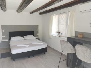 Apartments Ciao Bella city centre with free parking - Šibenik - 8