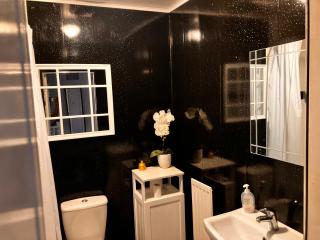 Urban Escape Glasgow Green Free Parking 20min walk to City Center - Glasgow - 1