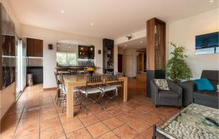 Amazing Home In Balaruc-Les-Bains - Balaruc-les-Bains - 5
