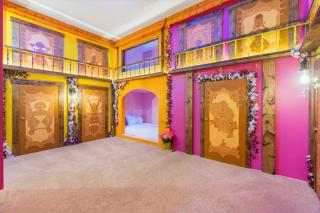 Super fun 12-bed villa w Game Room Private Pool - 5