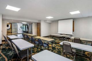 Best Western Harrisburg North Hotel - Harrisburg - 2