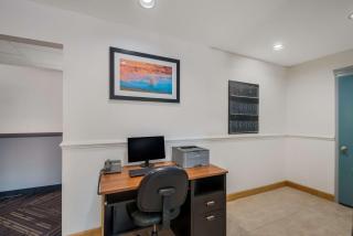 SureStay Plus Hotel by Best Western Berkeley Springs - Berkeley Springs - 2