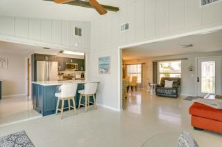 Canalfront Home with Dock and Pool 5 Mi to Ft Myers! - North Fort Myers - 3