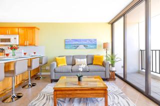 Cozy 1BR Ocean View Condo, Near Beach with Parking - Honolulu - 3