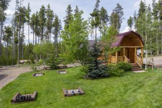 Mountain General by KABINO Hot Tub BBQ Pit FirePit Horseshoe Pit Foosball Air Hockey Games WiFi Grill - Island Park - 2
