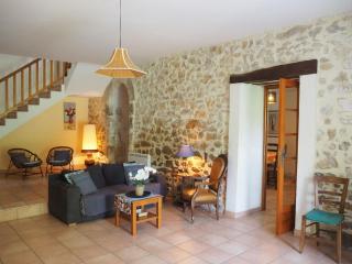 Pretty stone house with terrace and garden, Lussan - Lussan - 5