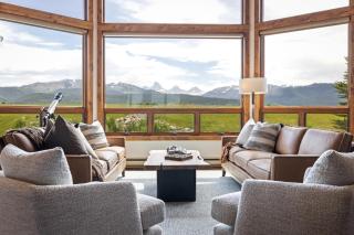 Teton Melody by KABINO Partial Air Conditioning Hot Tub FirePit Foosball Telescope Games WiFi Grill Mtn Views - 3