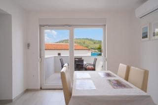 Apartment Julija Rogoznica, 20m from the beach - Rogoznica - 3