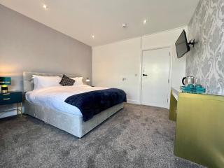 Starboard Stays - Southampton - 8