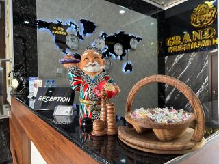 Grand Art Premium Hotel - 9