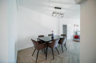 Sea View City Centre 3bed Apartment - 8