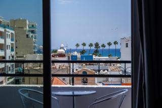Sea View City Centre 3bed Apartment - 8