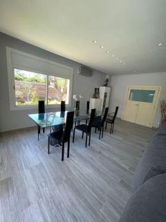 Playa, piscina, bbq y parking. - 1