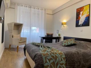 L'EMBLEME - BOUTIQUE HOTEL - Beaurepaire - 3