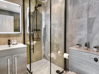 High Style Apartment - Keswick - 8