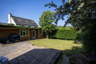 Lamack Vale House, Tenby, 5 Bedrooms with Private Heated Indoor Swimming Pool & Parking - Tenby - 1