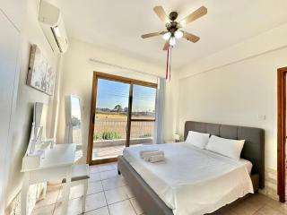 Lovely Pool Villa in Pyla - Pyla - 6