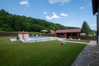 Nina Holiday Home with a heated pool - 6