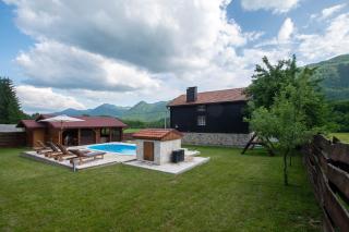 Nina Holiday Home with a heated pool - 5