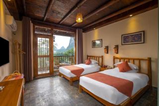 Yangshuo River Lodge Hotel--English speaking team&Swimming pool&Activties organized&Free pick up from Airport or TS over 3 nights - 2
