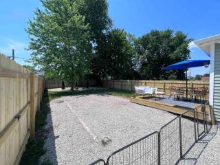 Home 15 min from Starved Rock and Chicago Skydive! - Ottawa - 2