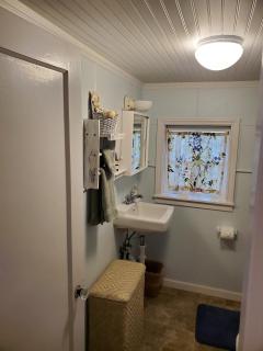 Bay Cottage Getaway - 2