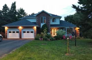 Diana's Beauty House - Charlottetown - 8