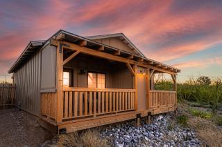 Miners Cabin #2 - King Bed - Accessible Room - Private Balcony - Tombstone - 6