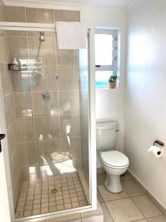 Cozy Beachside Studio Apartment on Surfers Corner - Kaapstad - 3