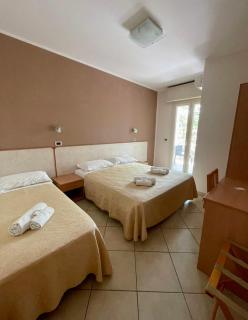 Hotel Favorita - Cesenatico - 1
