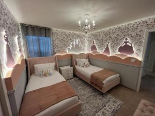 10 Bedroom 8 Bathroom Windsor Island 3100 Md - 9