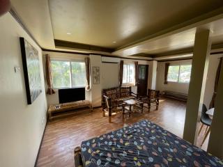 Rose Apartment - - 9
