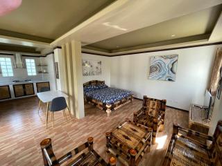 Rose Apartment - - 0