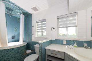 Tropic Isle Boutique Hotel - 3