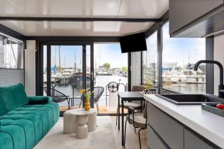 Cosy tiny houseboats near beach and restaurants by Weltevreden Experience - Zeewolde - 9