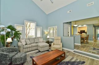 All-New at Famous Ocean Creek w Oceanfront Pool Beach Access - Myrtle Beach - 5