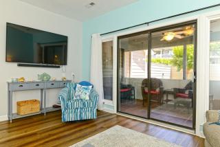 Modern Ocean Creek Resort Villa w Oceanfront Pool and Tiki Bar - Myrtle Beach - 7
