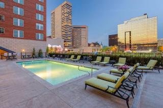 The KING Apt in Downtown Columbus - Columbus - 4