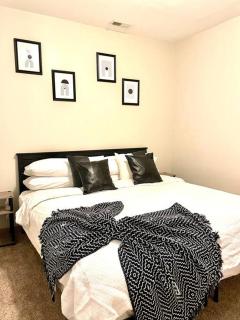 The KING Apt in Downtown Columbus - Columbus - 3