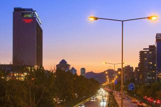 Courtyard by Marriott Santiago Las Condes - Santiago - 8
