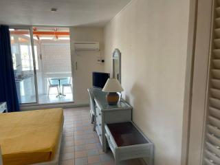 studio balcon vue sur marina réserve eau - 7