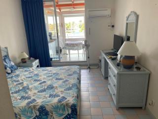 studio balcon vue sur marina réserve eau - 3