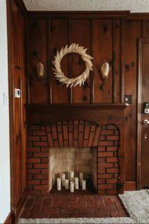 Bluebird Cottage, walking distance to fairgrounds - Hutchinson - 5