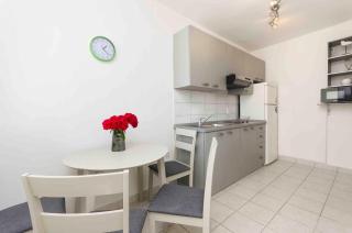 Apartments Emmeline - Tisno - 6
