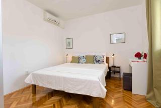 Apartments Emmeline - Tisno - 4