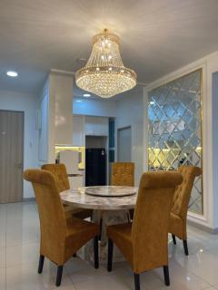 4 Bedroom SeaView Ladang Tanjung Apartment - Ayla Homestay - 3