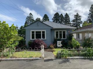 Quiet home with modern touch - Dunedin - 9