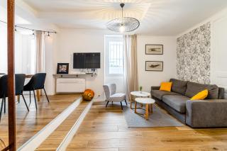 Plein centre avec "PARKING PRIVE" - Cassis - 8