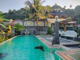 Dau Homestay - Tirtagangga - 4