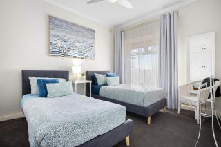 Horizon 235 - Glenelg - 8